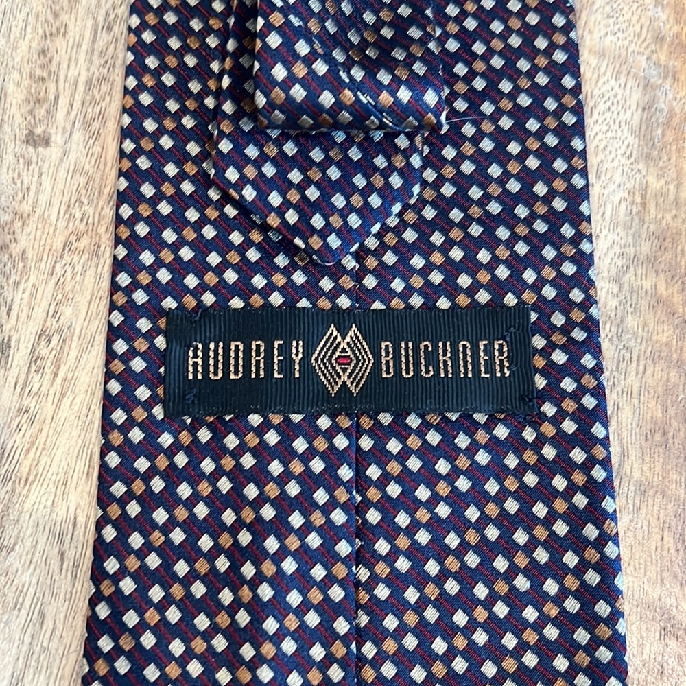 Audrey Buckner men’s tie - great condition!